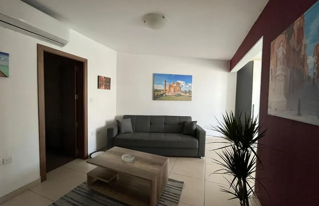 Lovely 3 Bedroom Condo-1