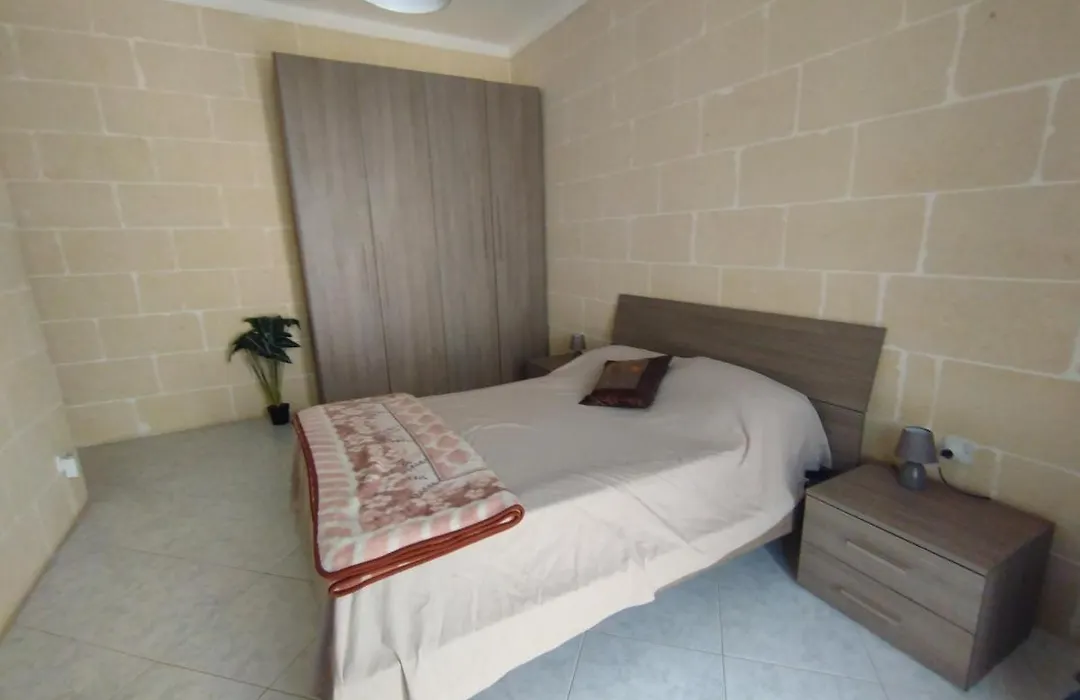 Spacious Apt Xlendi With Views & Acs Using A Coin Meter-1