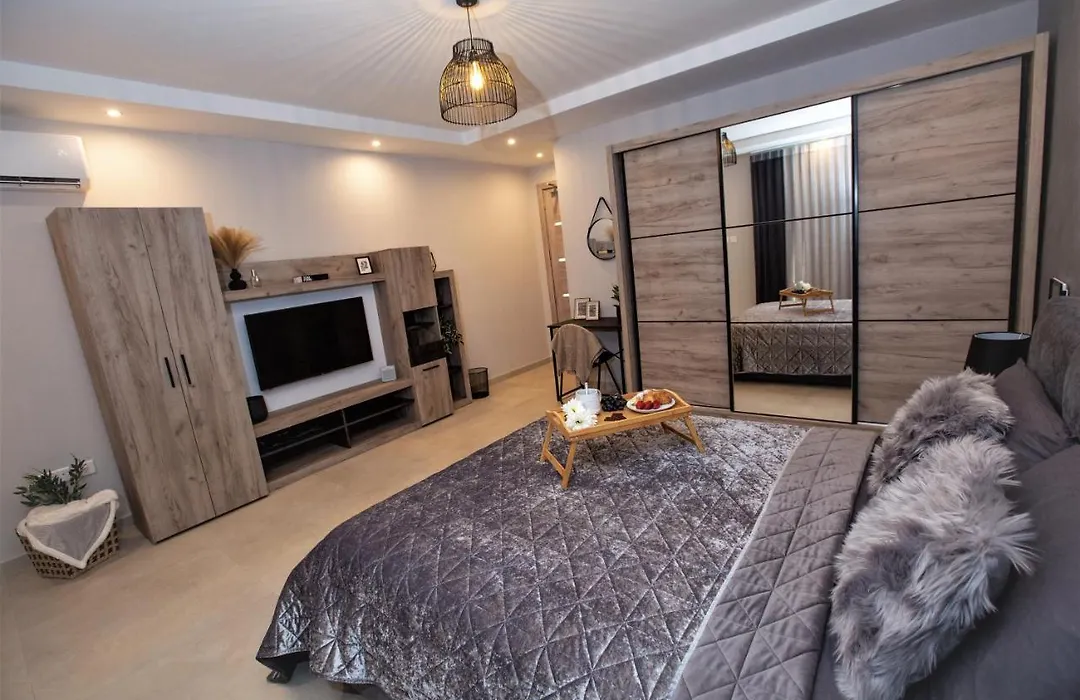 Honeycomb Designer Apartment-1