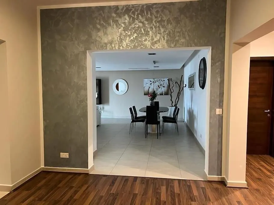 Luxury 3-Bedroom Apartment In St Julians-1