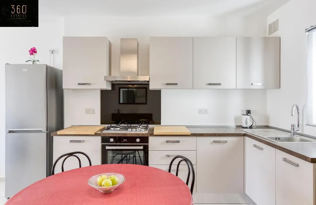 Lovely 2Br Home 2 Mins Away From The Promenade By 360 Estates-1