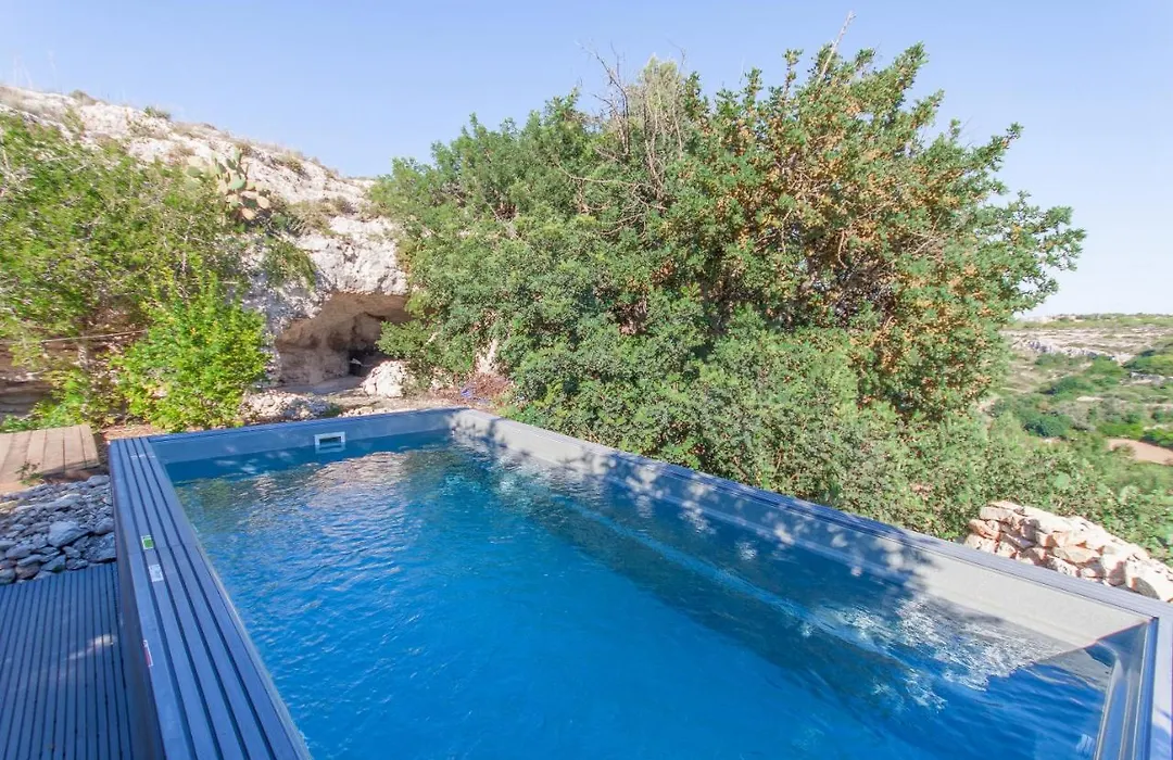 San Martin Wonderfull Pool & Spa Villa - Happy Rentals-1