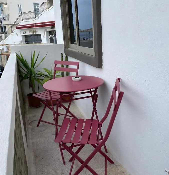 A Sea View Maisonette Right On The Waters Edge.-1