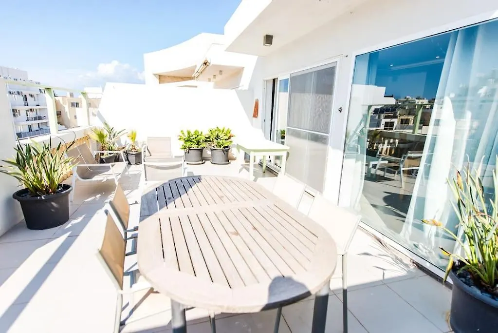 Sunny Swieqi Hideaway-1
