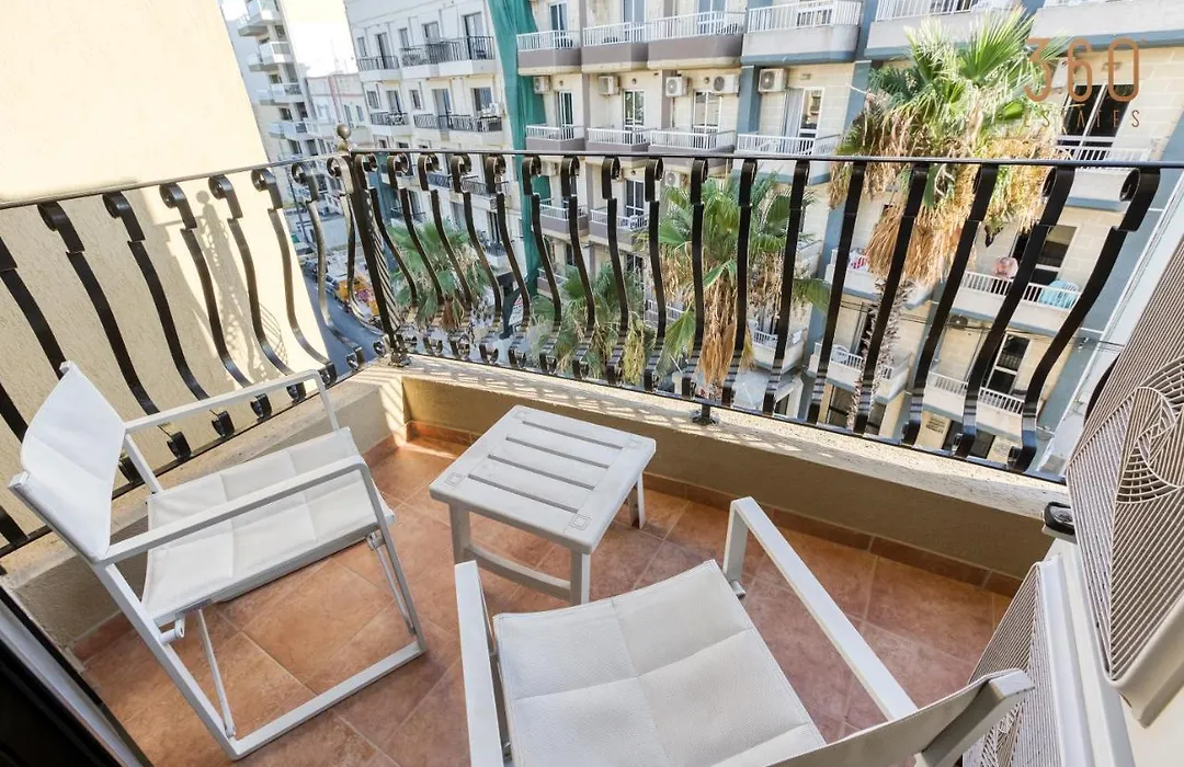 Spacious & Fully Equipped 3Br Home With Views By 360 Estates-1