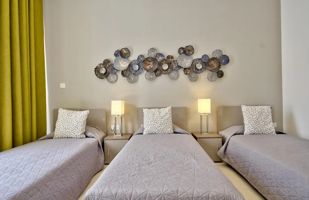Maltese Luxury Villas - Sunset Infinity Pools, Indoor Heated Pools And More!-1