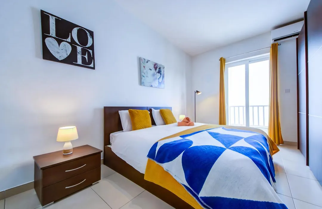 2 Bedroom Apartment With Balcony In Central St Julians, Pacevile, Apt 6 By Vaganza-1