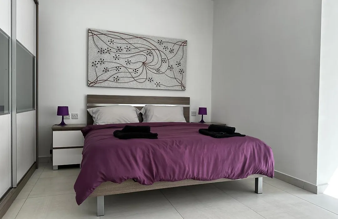 Sea View Modern 2 Bedroom Apartment-1