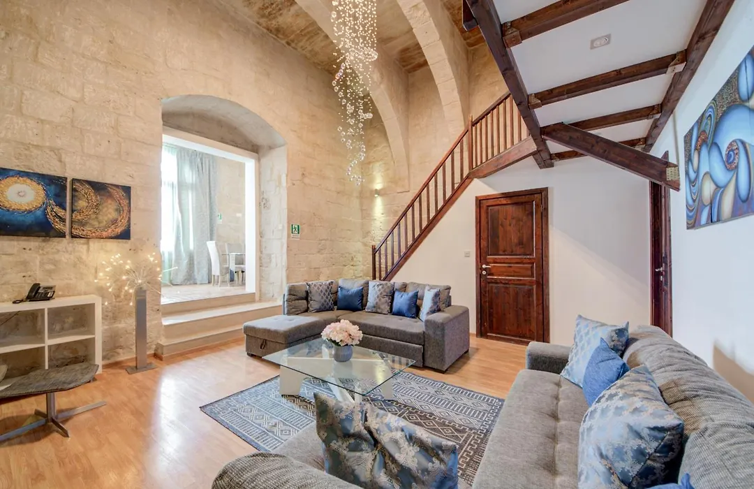 Valletta Waterfront Villa With Pool And Jacuzzi-1
