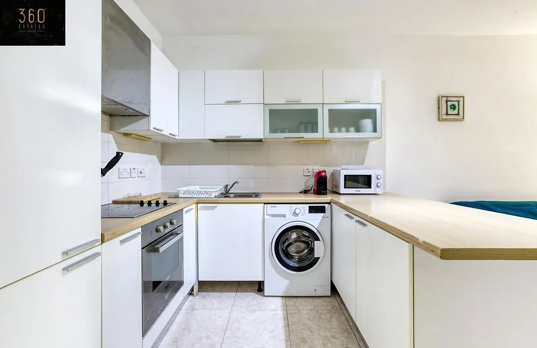 Spacious, Central Apt In Paceville/St Julians By 360 Estates-1