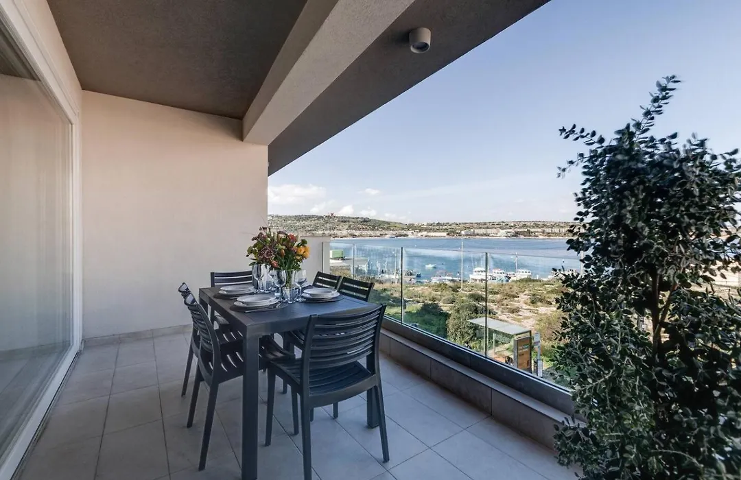 Luxe 3Br Melliehabay Stunning Terrace By Homely-1