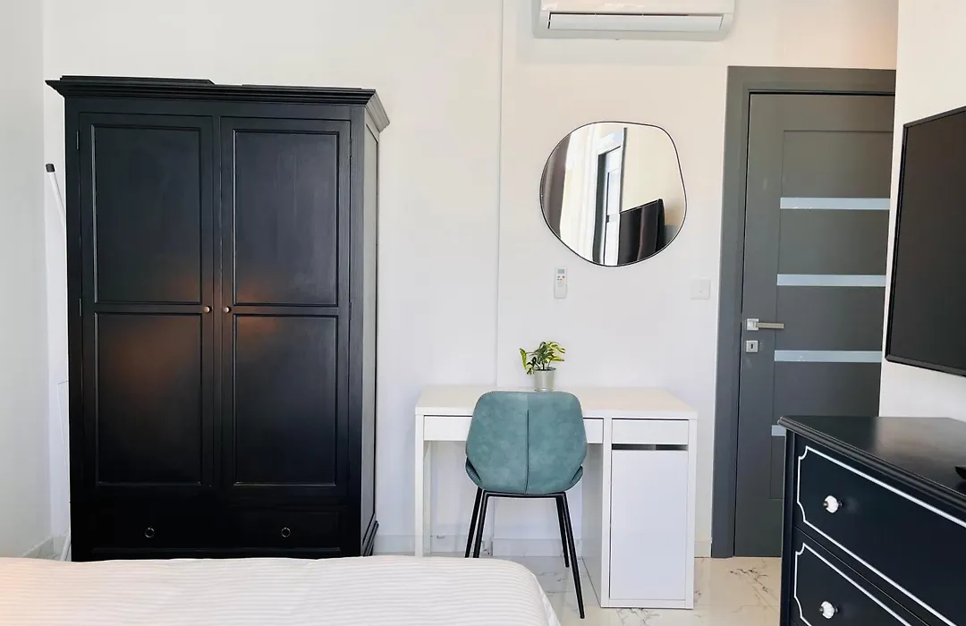 Apartments By Sliema Promenade And Beach-1