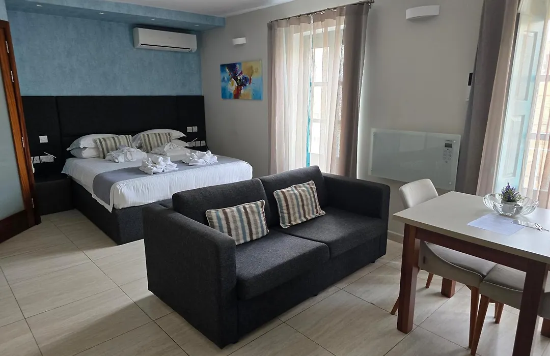 D Townhouse Boutique Suites-1