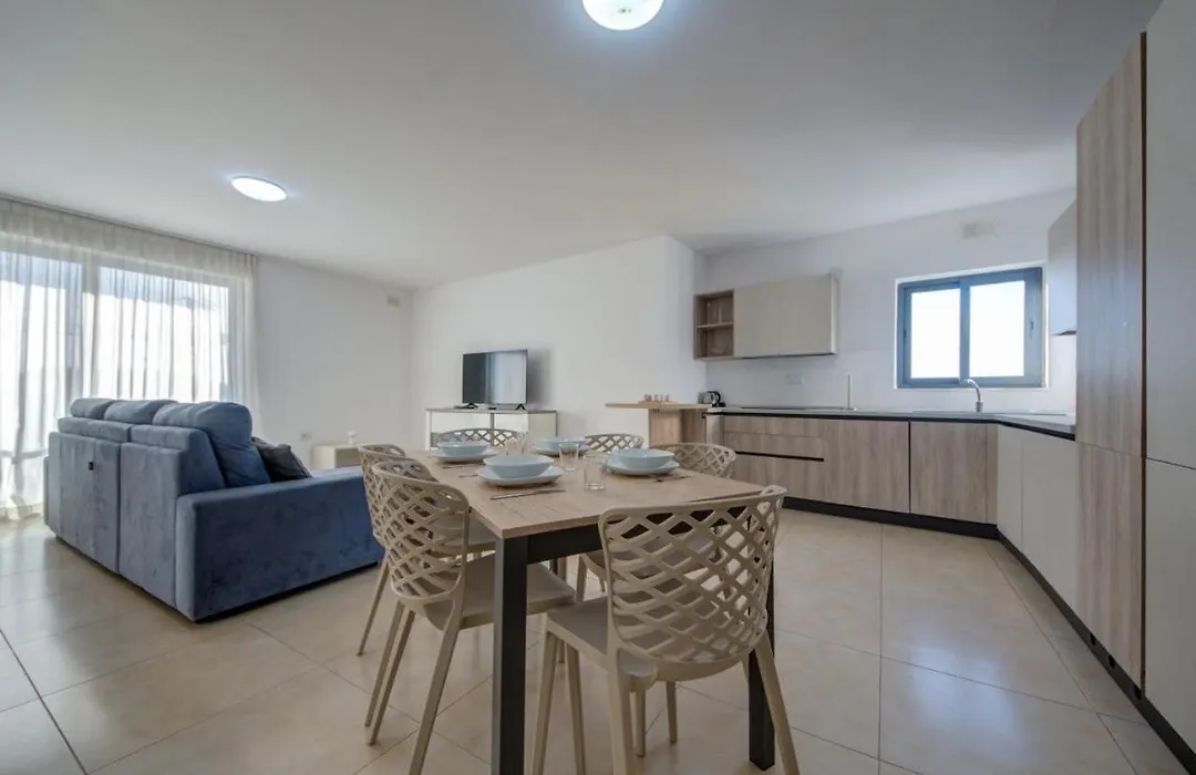 Sea View 2Br - Large Balcony In Qawra St Paul'S Bay-1
