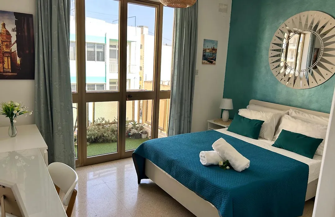 St Paul'S Bay Central Apartment In Qawra-1