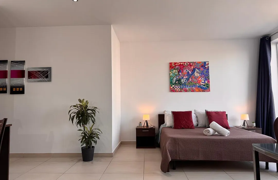 Magnolia Guesthouse St Julians-1