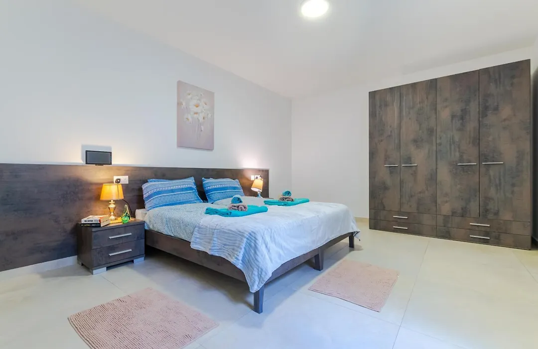 Brand New Apartment 3 Bdr 2 Bth Hb6-1