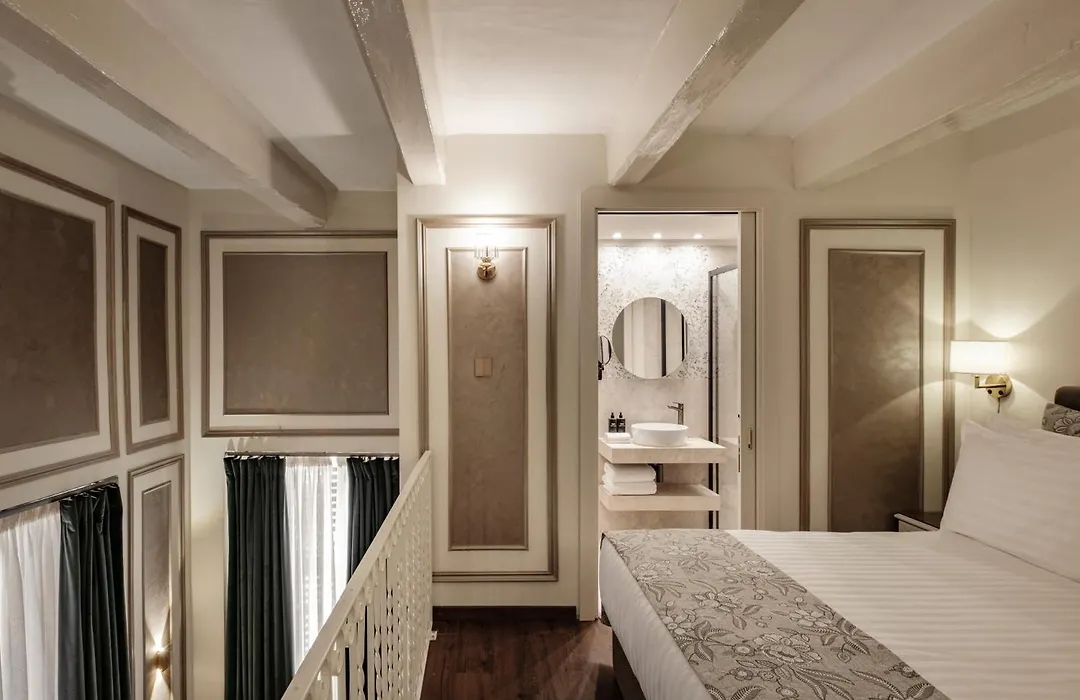 Sterling Luxury Suites Valletta-1