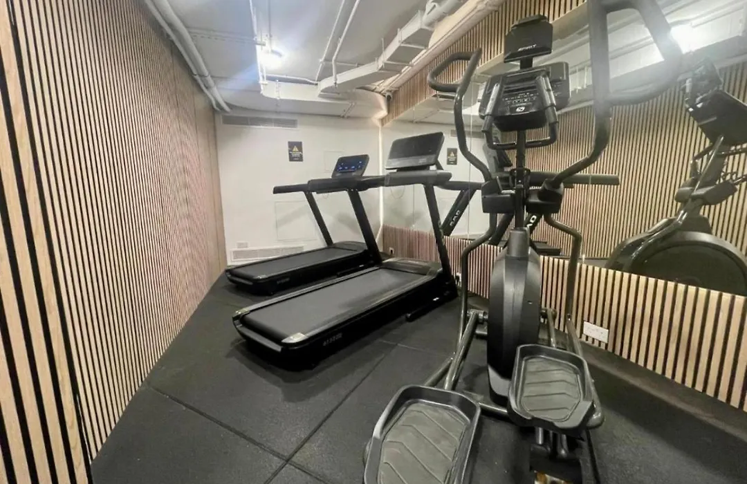 Mercury Tower Suites With Pool Access-1