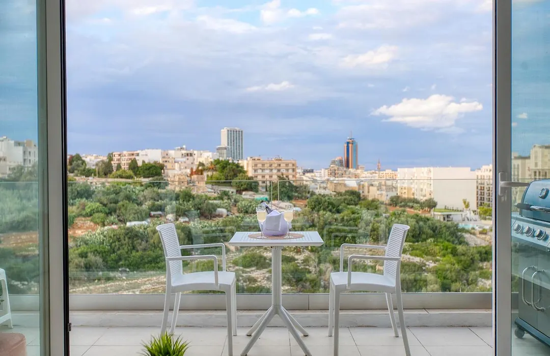 Balluta View Mansions With Rare Valley And Bay Views-1