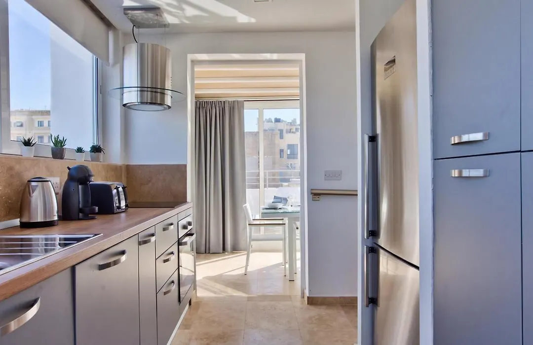 Valletta Luxury 4-Bedroom Duplex With Stunning Sea Views Private Terrace And Jacuzzi-1