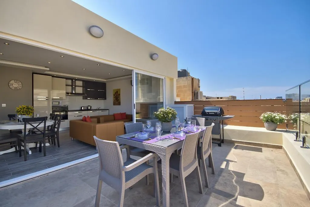 Valletta Luxe 3-Bedroom Duplex Penthouse With Sea View Terrace And Jacuzzi-1