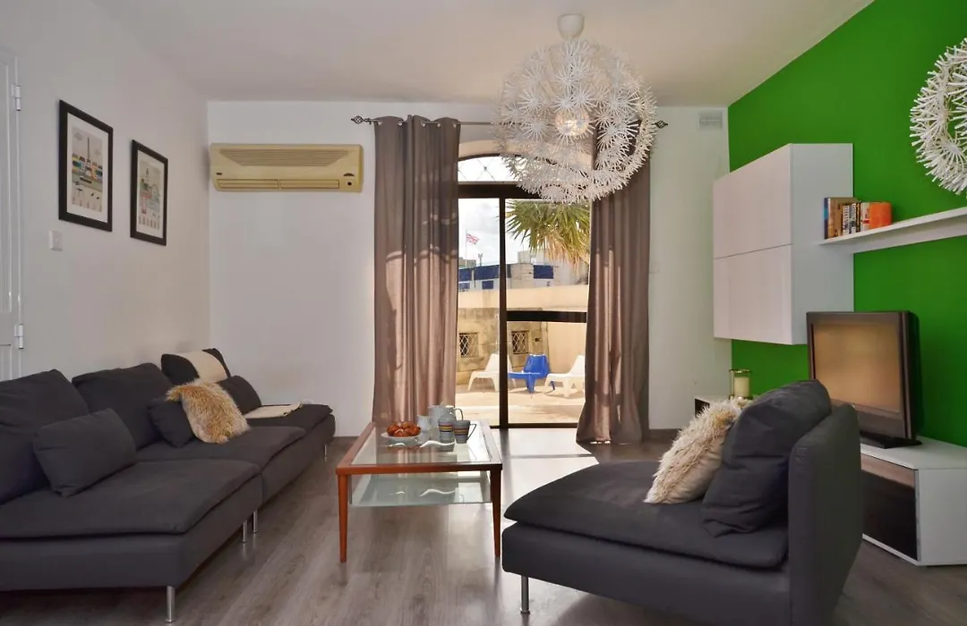 City Living Suite Tk 1 Rm 4-1