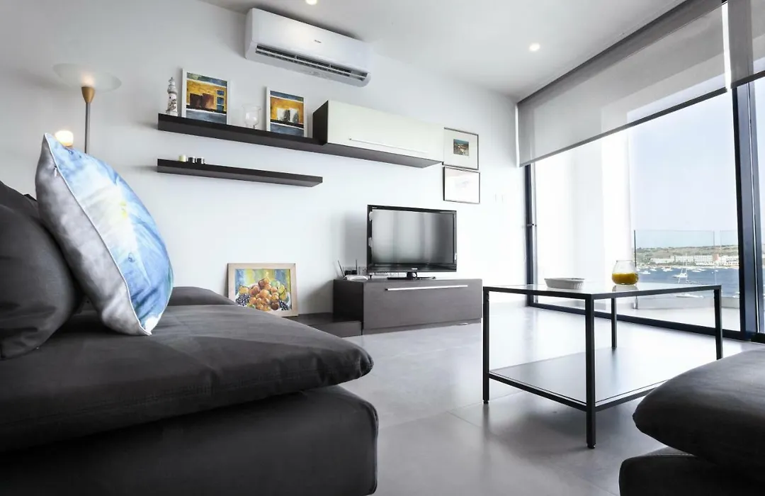 Mellieha Bay Waters Edge No. 160-1