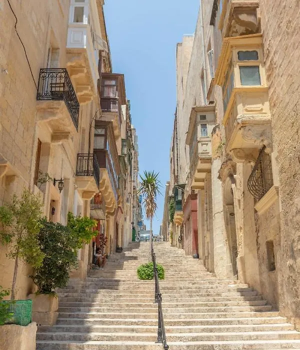 Valletta Central Historical Apartments-1