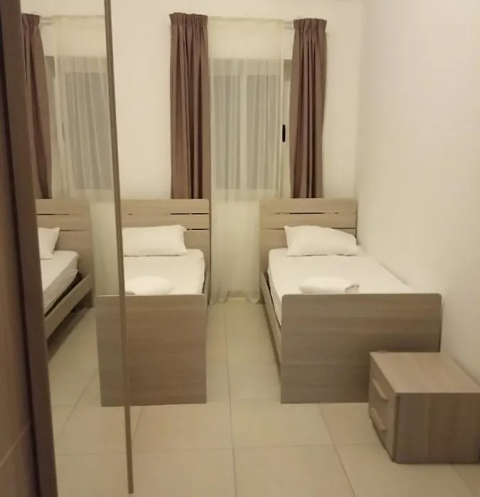 Don Mikiel Rua Apartment 2-1