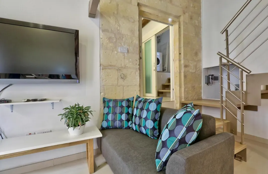 Charming Valletta 1Bd Apartment Off Republic Street-1