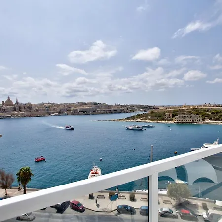 Sliema Duplex Penthouse With Sea Views & Private Terrace By Shortletsmalta-2