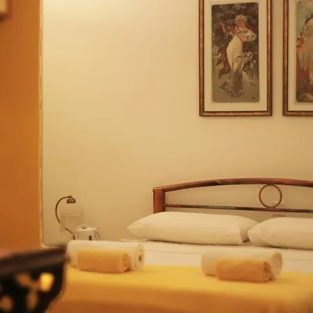 Giljana ensuite rooms shared terrace&kitchen-3