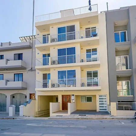 Summer Breeze Apartment With Panoramic Terrace - By Getawaysmalta-2