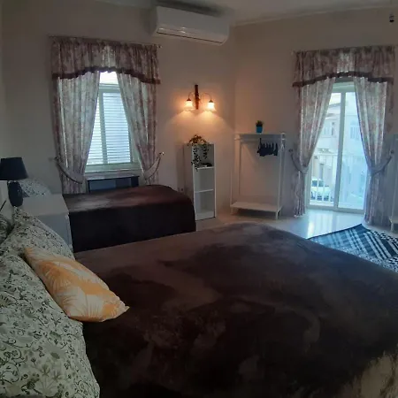 Balluta Hill House-2