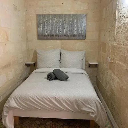 2 Bedroom Apartment In The Centre Of Valletta-3