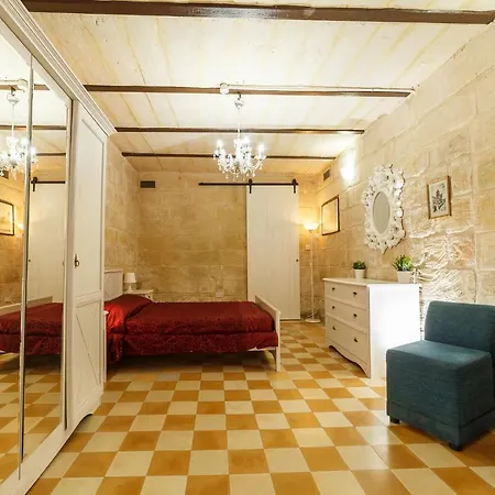 Sant'Elmo House Valletta-2