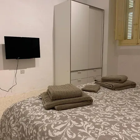 4 Bedroom Apartment In Sliema Near The Sea-2