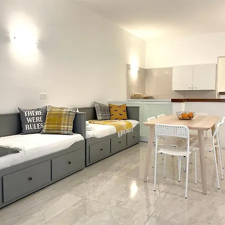 Entire Central Valletta Home-3