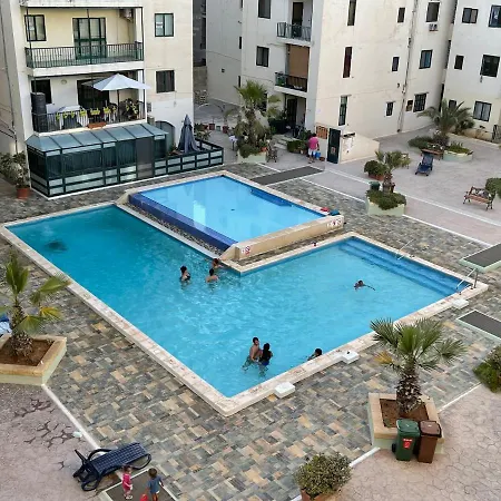 Beautiful Central Apartment With Pool-3