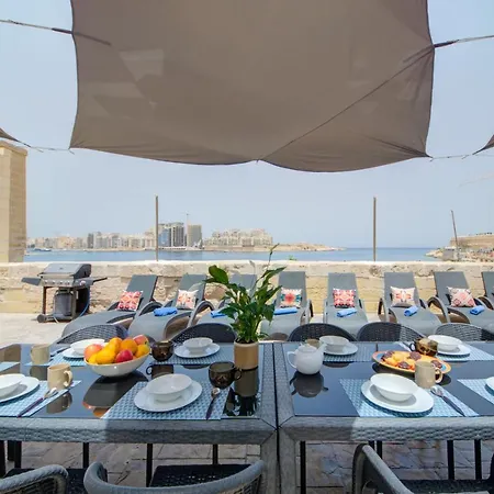 Unique Waterfront Valletta House-2