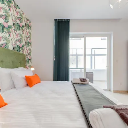 Colorful & Spacious Home With Yard - Close To Xemxija Bay-2