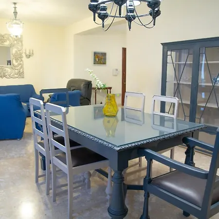 Large And Bright Apartment In The City Centre Goslm-2-2
