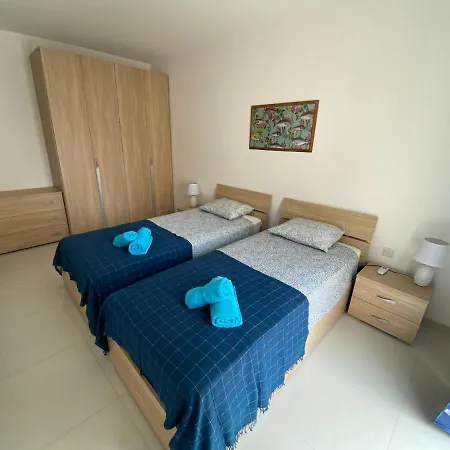 Sunshine Apartments Mellieha - Modern Three Bedroom Apartment - Apt No 3-2