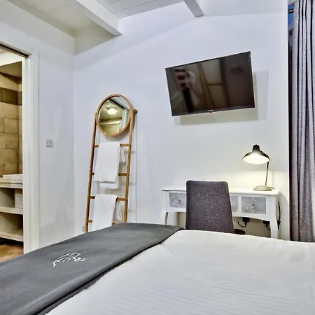 Chateau La Vallette - St. Elmo Suite-2