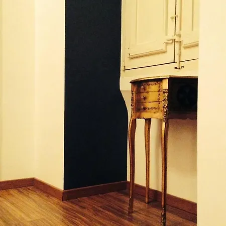 Valletta Timeless Elegance : City Centre Apartment-2