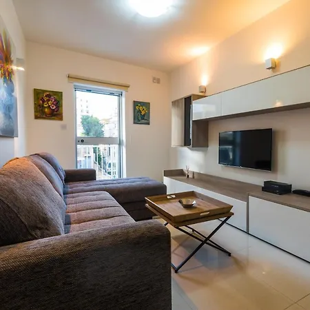 Sh5A-Qawra Prime Location 2 Bedroom Apartment-2