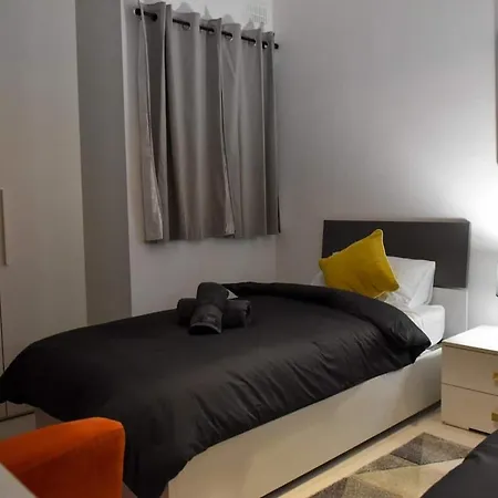 Voguish 3 Bedroom Apartment-3