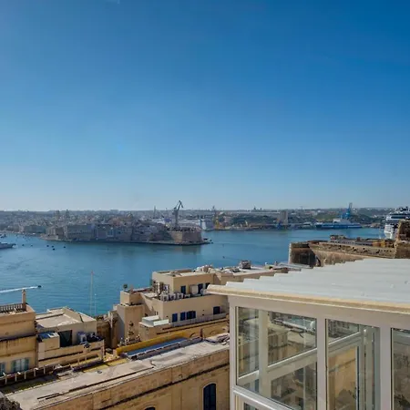 Tritoni Harbour Suites - Valletta-3