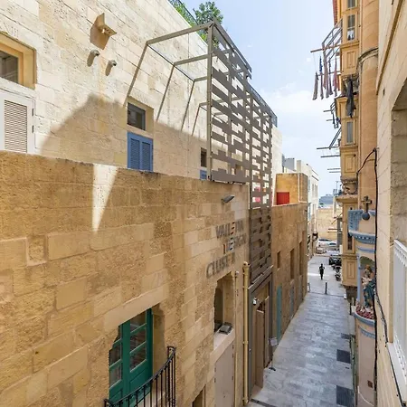 Valletta Two Bedroom Apartment Close To The Sea-3